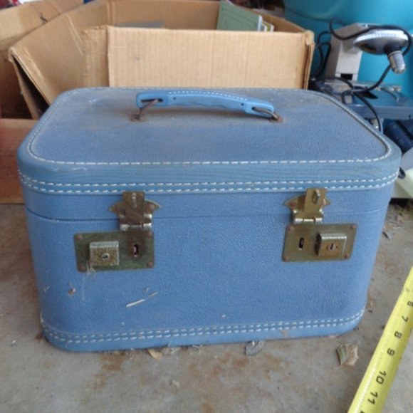 vintage hard case luggage